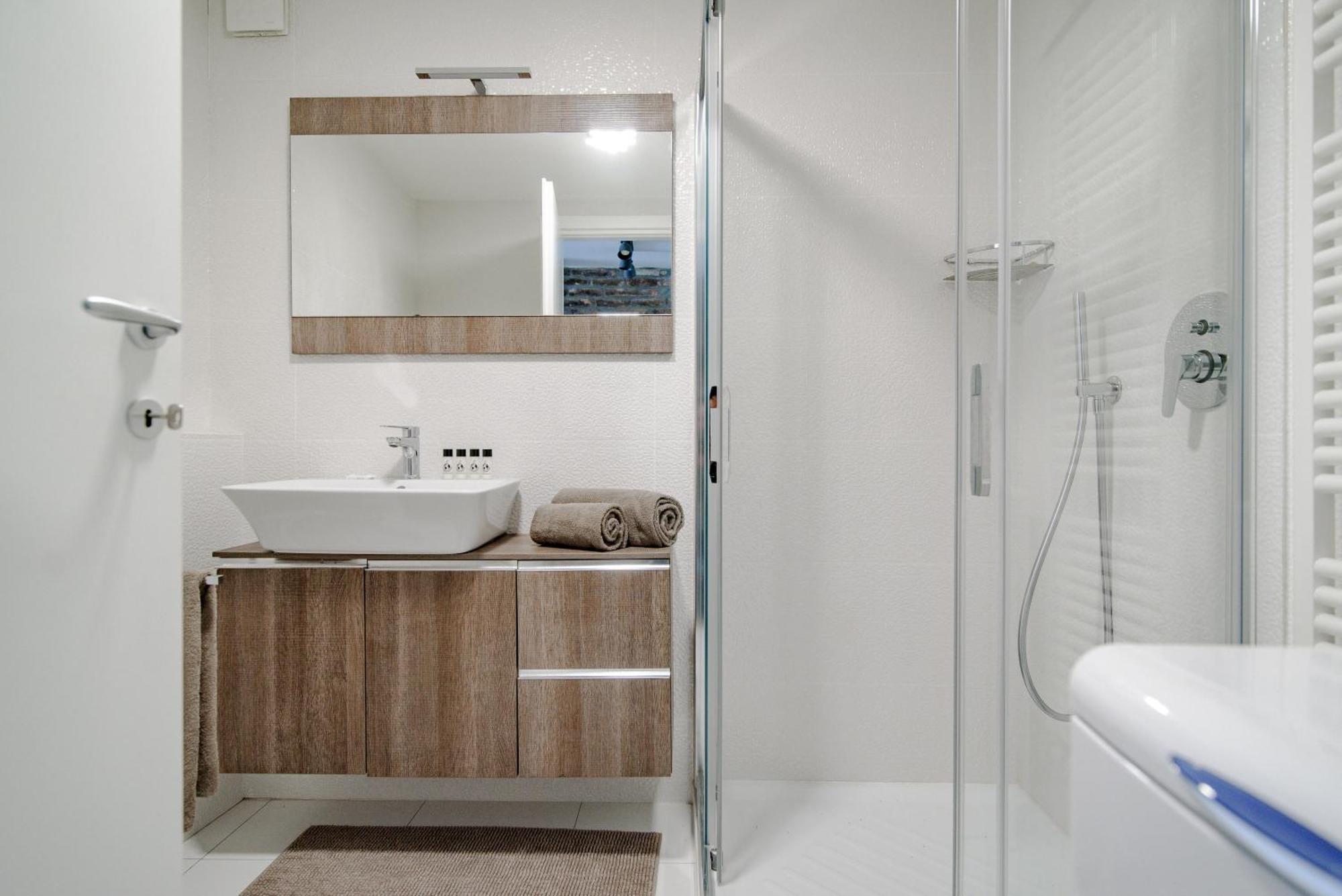 Gem Of The Lake - Luxury Apartment Como Old Town Экстерьер фото